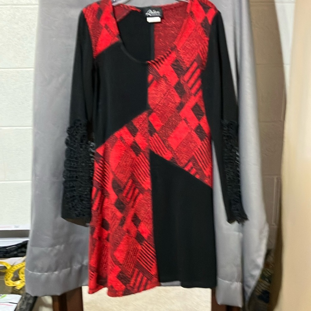 Distinctive black and red dress. Artex fashions  size small.